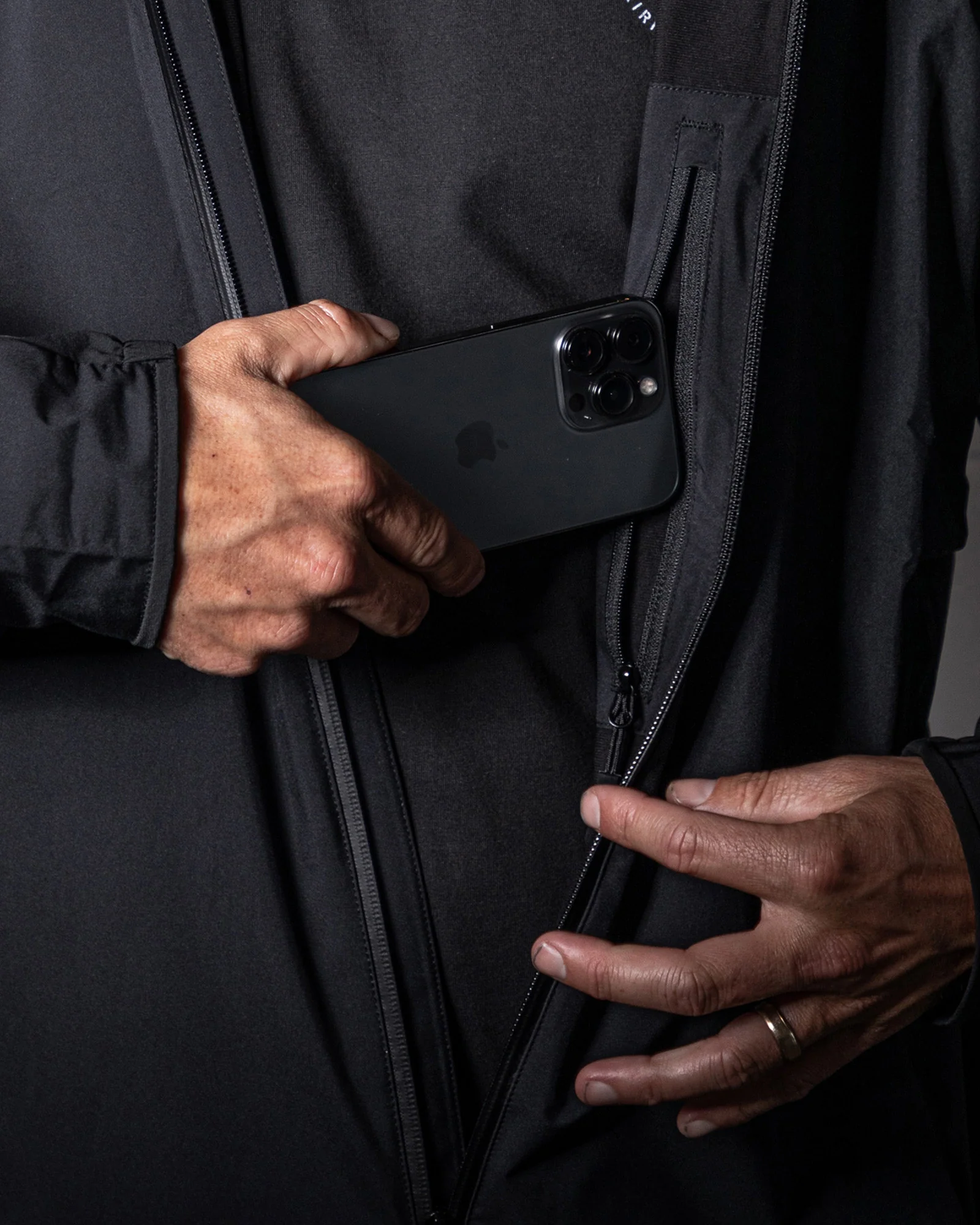 HYFI Tech Jacket - Image 8